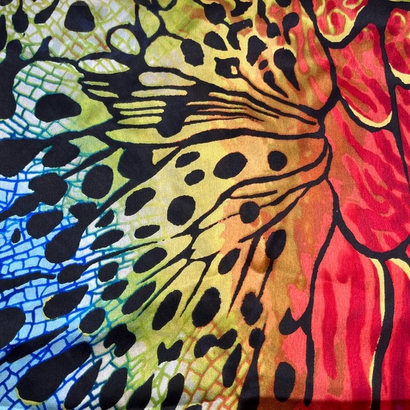 Vibrant Multicolor Scarf with Abstract Design Butterfly Design - Picture 10 of 15